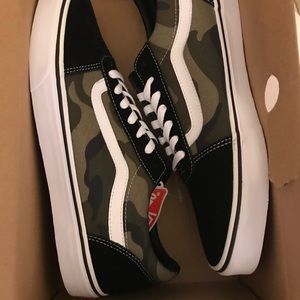 BRAND NEW Vans (Camo) Men’s shoe